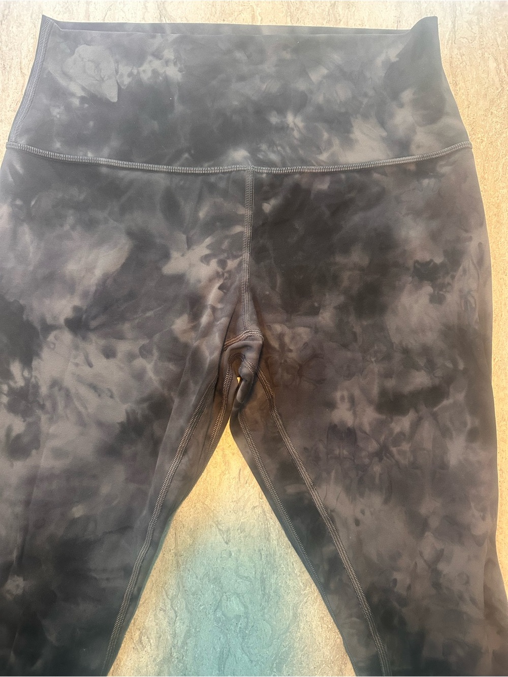 Lululemon Women's Size 10 Align High-Rise Black/Gray Leggings
